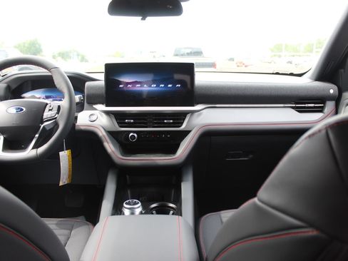 New 2026 Ford Explorer ST-Line AWD/4WD image 14