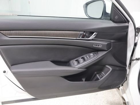 Used 2019 Honda Accord EX-L image 12