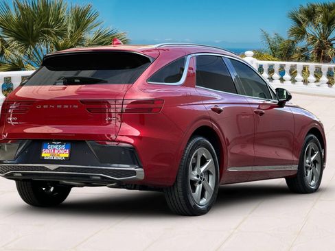 Used 2026 Genesis GV70 2.5T Select image 5