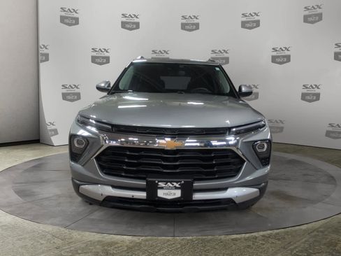 Used 2025 Chevrolet TrailBlazer LT AWD/4WD image 8