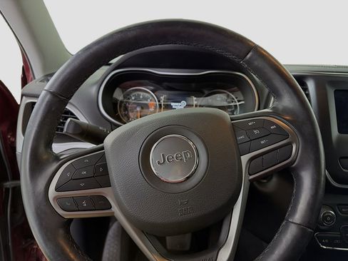 Used 2021 Jeep Cherokee Latitude Plus image 13