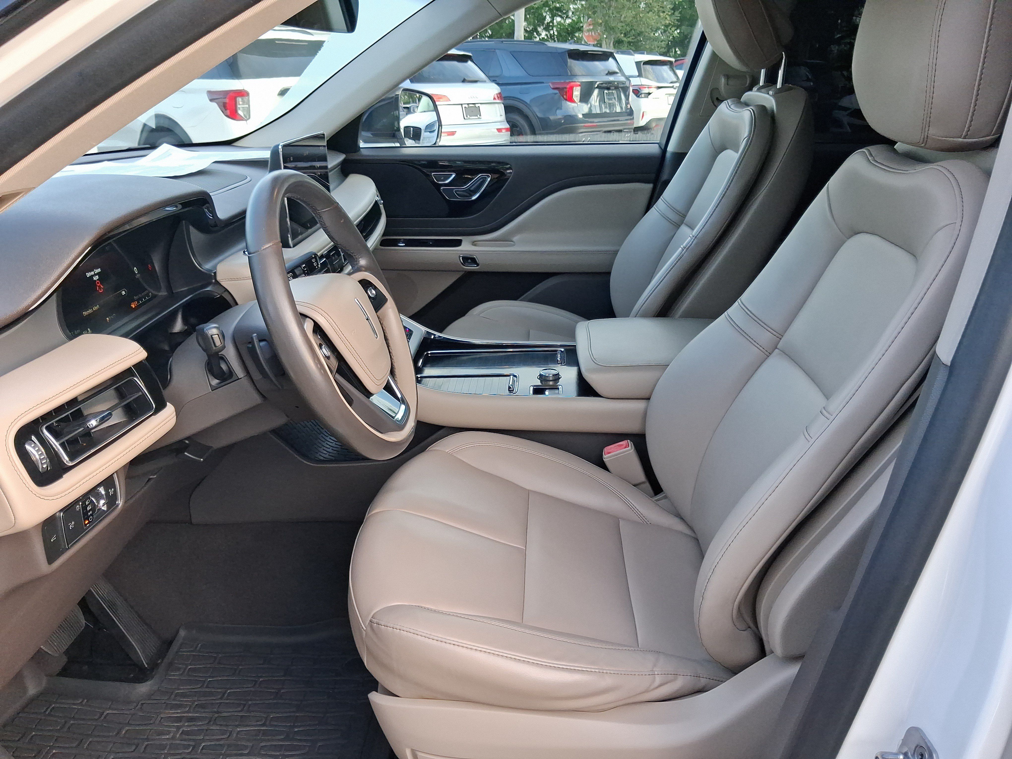 Used 2020 Lincoln Aviator 2WD image 12