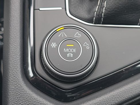 New 2026 Volkswagen Taos SE AWD/4WD image 26