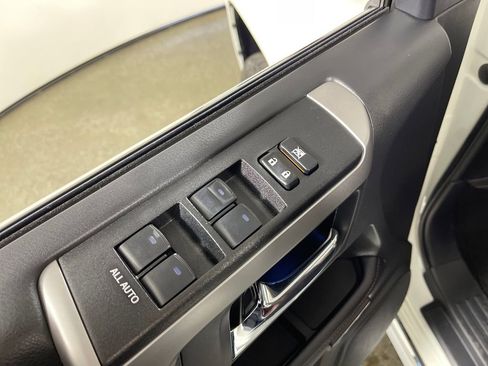 Used 2023 Toyota 4Runner Limited image 16