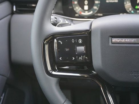 New 2025 Land Rover Range Rover Evoque S image 11