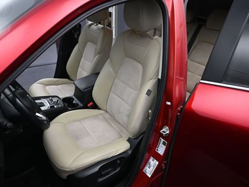 Used 2017 MAZDA CX-5 Touring image 11