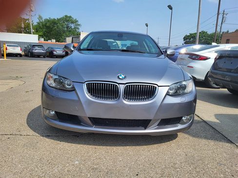 Used 2010 BMW 328i Coupe image 2