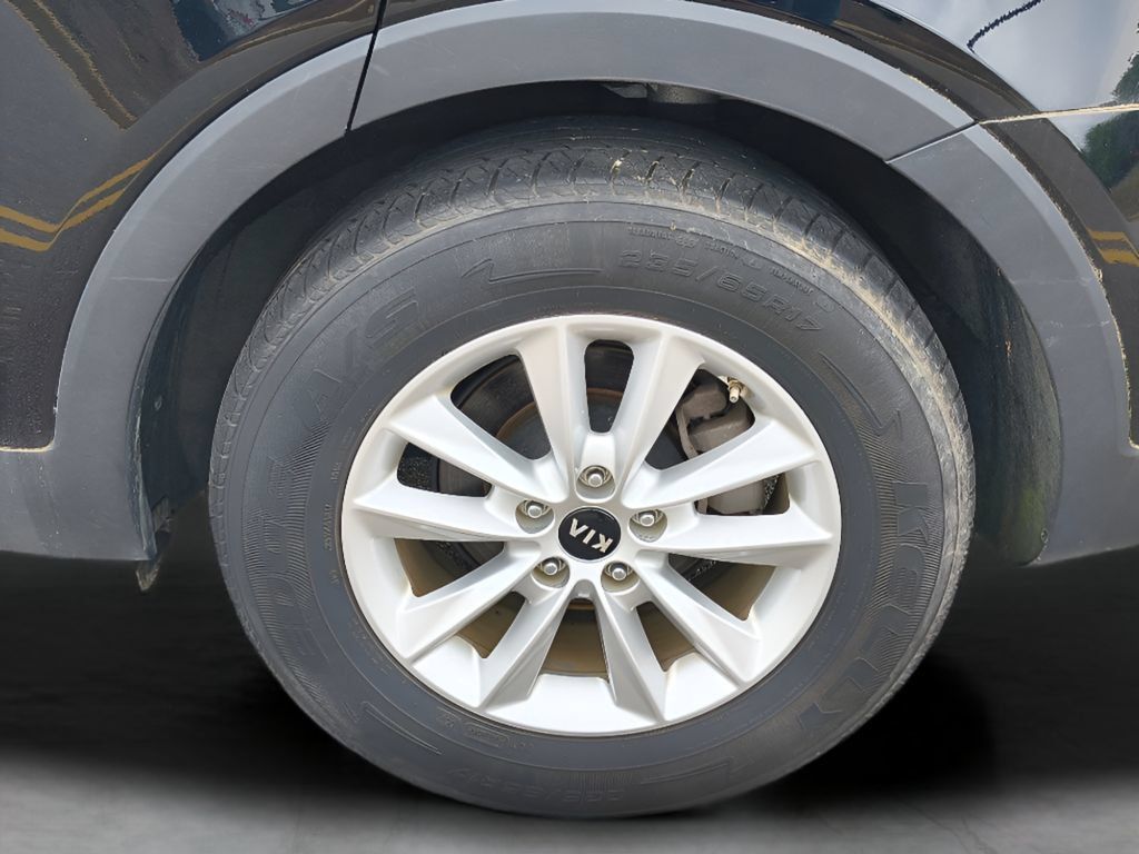 Used 2020 Kia Sorento FWD V6 image 26