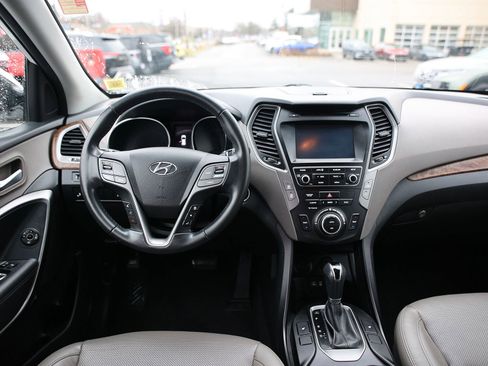 Used 2018 Hyundai Santa Fe Sport image 16