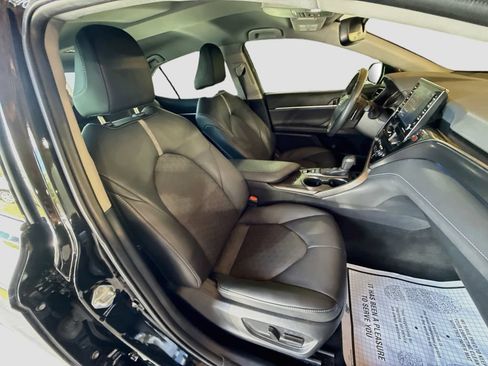 Used 2023 Toyota Camry XSE FWD image 32