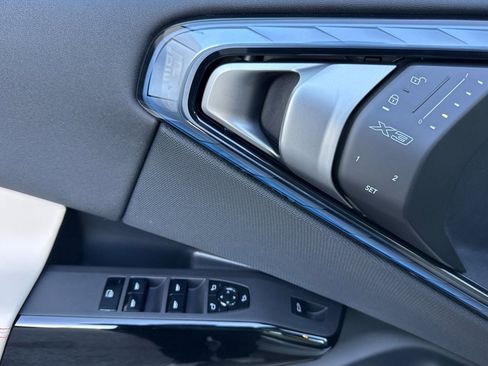 New 2026 BMW X3 xDrive30 w/ Premium Package image 13