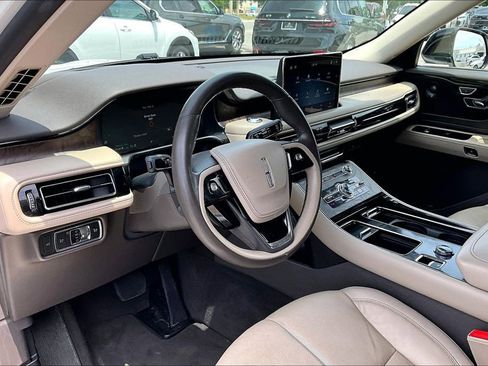 Used 2023 Lincoln Aviator Reserve w/ Equipment Group 201A AWD/4WD image 13