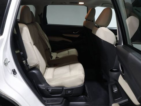 Used 2019 Subaru Ascent Premium image 22