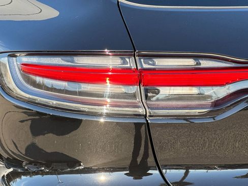 Used 2021 Porsche Macan S image 38