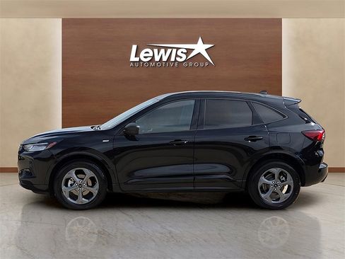 Used 2023 Ford Escape ST-Line image 3