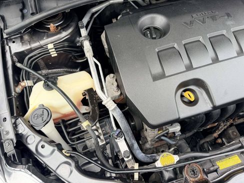 Used 2013 Toyota Corolla L FWD image 11