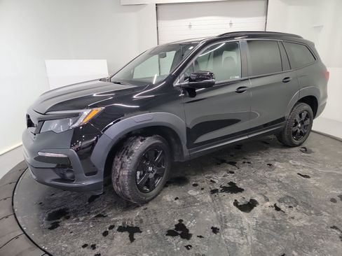 Certified 2022 Honda Pilot TrailSport image 3