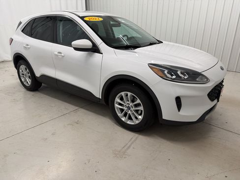 Used 2021 Ford Escape SE FWD image 4