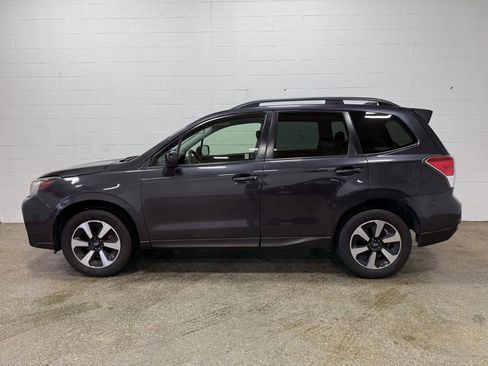 Used 2017 Subaru Forester 2.5i Premium w/ All-Weather Package image 4
