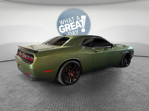 Used 2023 Dodge Challenger SRT Hellcat RWD image 3
