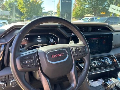 Used 2024 GMC Sierra 1500 AT4 w/ Technology Package AWD/4WD image 12