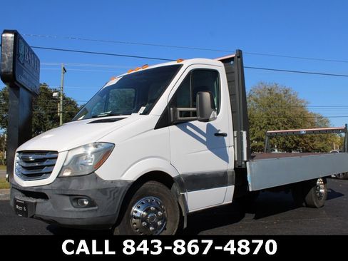 Used 2015 Freightliner Sprinter 3500 image 14