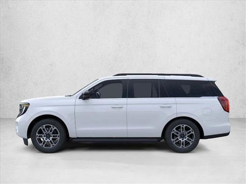 New 2025 Ford Expedition Active image 3