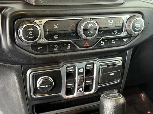 Certified 2021 Jeep Wrangler Unlimited Islander image 26