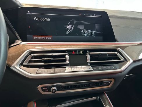 Used 2022 BMW X5 xDrive40i w/ Premium Package image 13