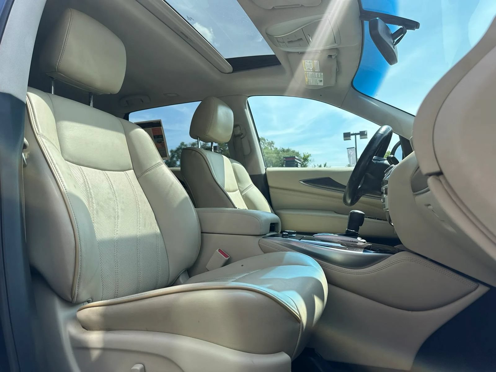 Used 2015 INFINITI QX60 Luxe w/ Premium Package AWD/4WD image 14