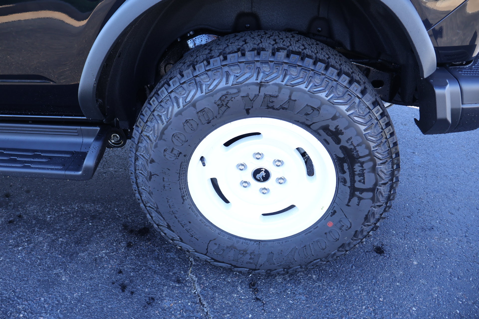 New 2026 Ford Bronco Heritage Edition AWD/4WD image 21