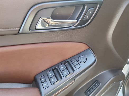 Used 2016 Chevrolet Tahoe LTZ image 19