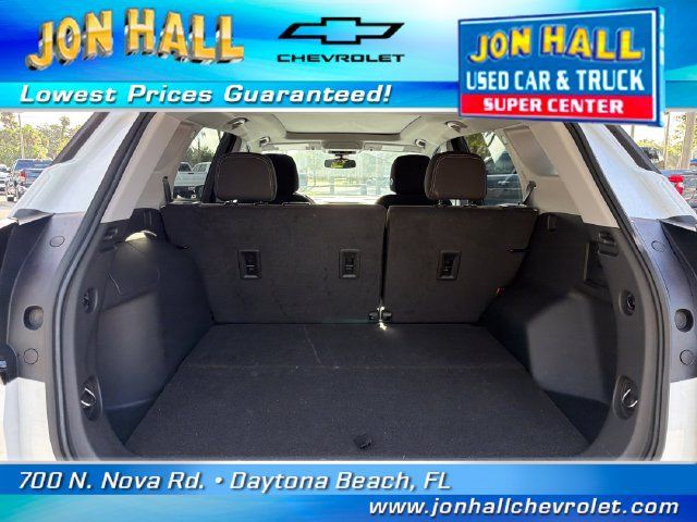 Used 2023 GMC Terrain SLE w/ Driver Convenience Package FWD image 10