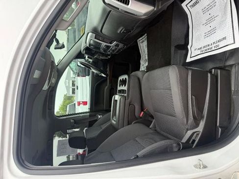 Used 2017 GMC Sierra 1500 SLE image 48