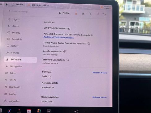 Used 2021 Tesla Model Y Long Range AWD/4WD image 14