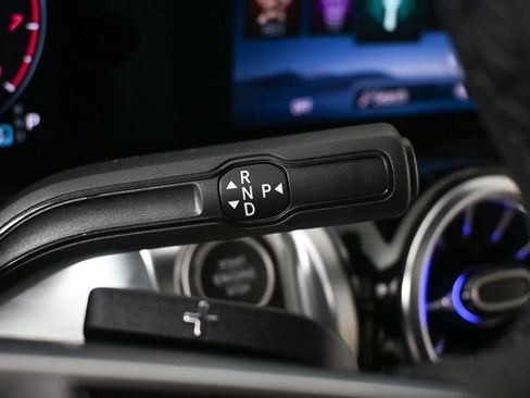 New 2026 Mercedes-Benz GLB 250 4MATIC image 16