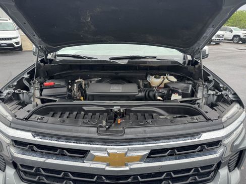 Used 2025 Chevrolet Silverado 1500 LT RWD image 38