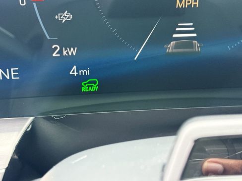 New 2025 Cadillac Lyriq Luxury image 12