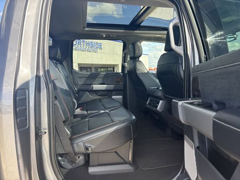 Used 2024 Ford F250 Lariat w/ Lariat Ultimate Package AWD/4WD image 7