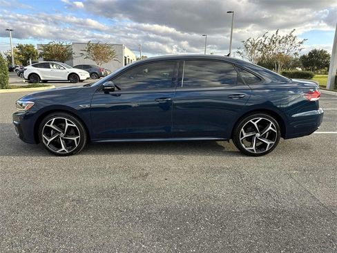 Used 2020 Volkswagen Passat 2.0T R-Line image 2