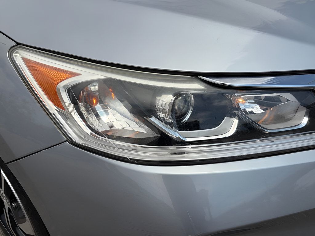 Used 2017 Honda Accord LX image 9