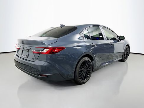 Used 2025 Toyota Camry LE FWD image 4