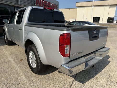 Used 2016 Nissan Frontier SV AWD/4WD image 7