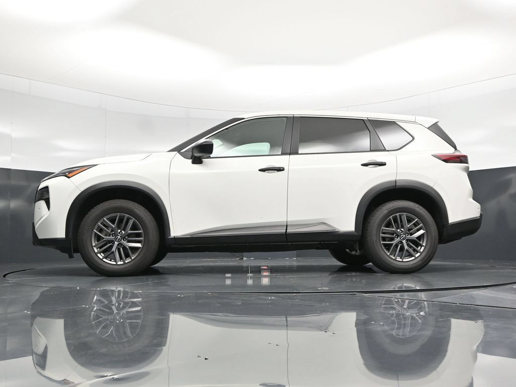 Used 2024 Nissan Rogue S AWD/4WD image 55