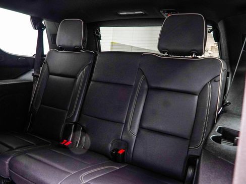 Used 2025 Chevrolet Tahoe Premier AWD/4WD image 48