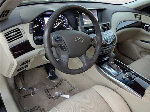 Used 2015 INFINITI Q70 L 3.7 w/ Technology Package image 10