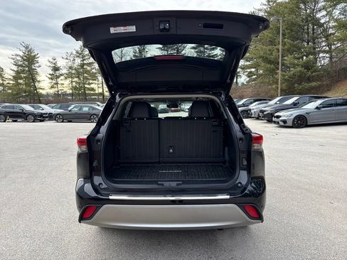 Used 2020 Toyota Highlander Platinum image 27