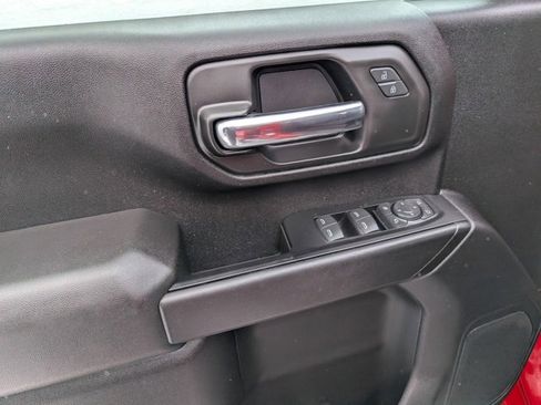 Used 2024 Chevrolet Silverado 2500 Custom w/ Custom Value Package image 8