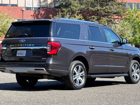 Used 2024 Ford Expedition Max Limited RWD image 4