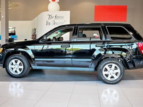 Used 2008 Jeep Grand Cherokee Laredo AWD/4WD image 8